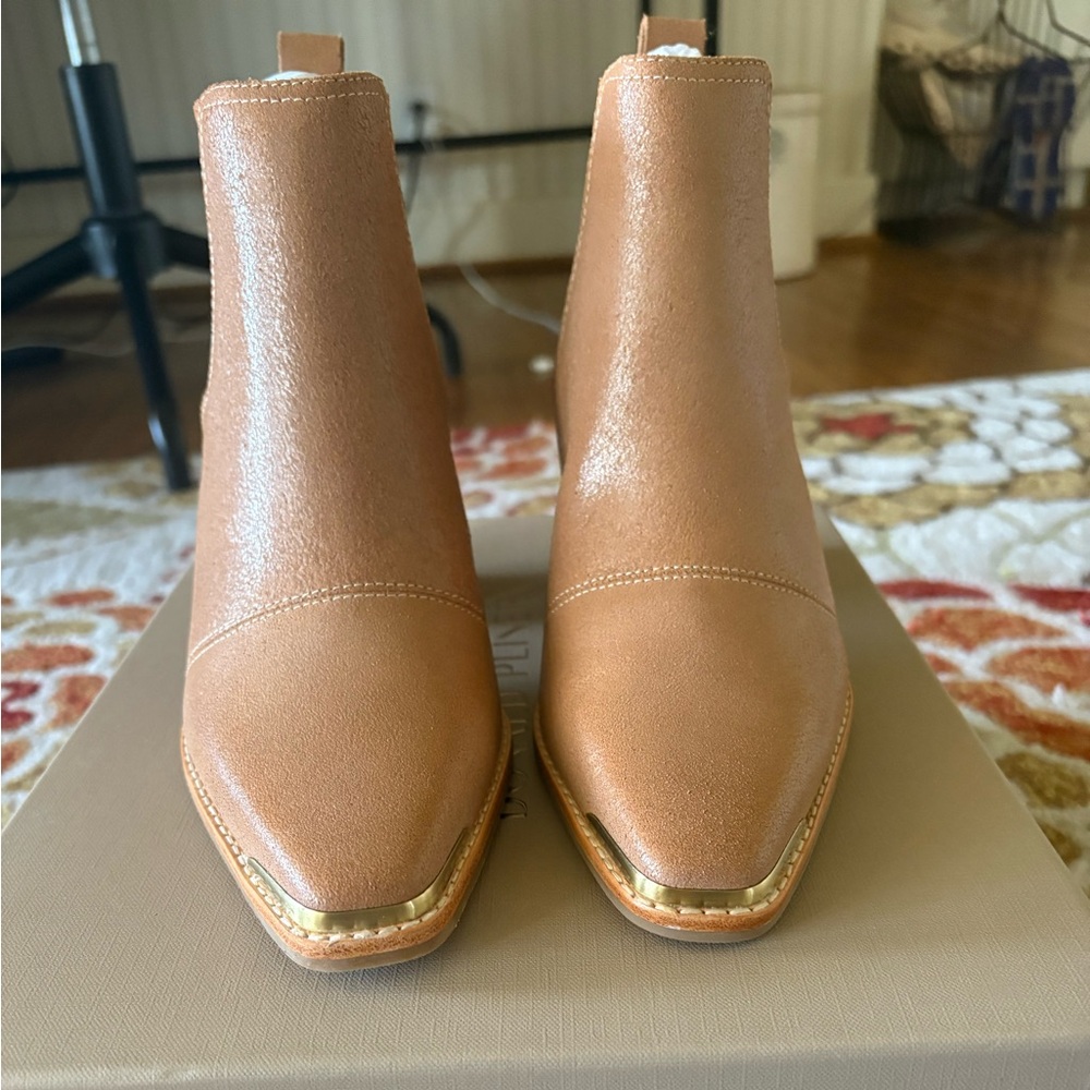 Donald J. Pliner Wilis Western Heeled Boot Camel Reverse Suede Size 6 NEW